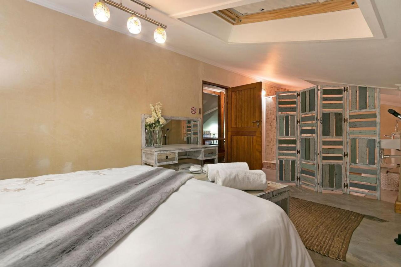 J'S Audacious Living Montagu Self Catering Appartement Buitenkant foto
