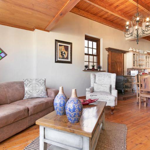 J'S Audacious Living Montagu Self Catering Appartement Buitenkant foto