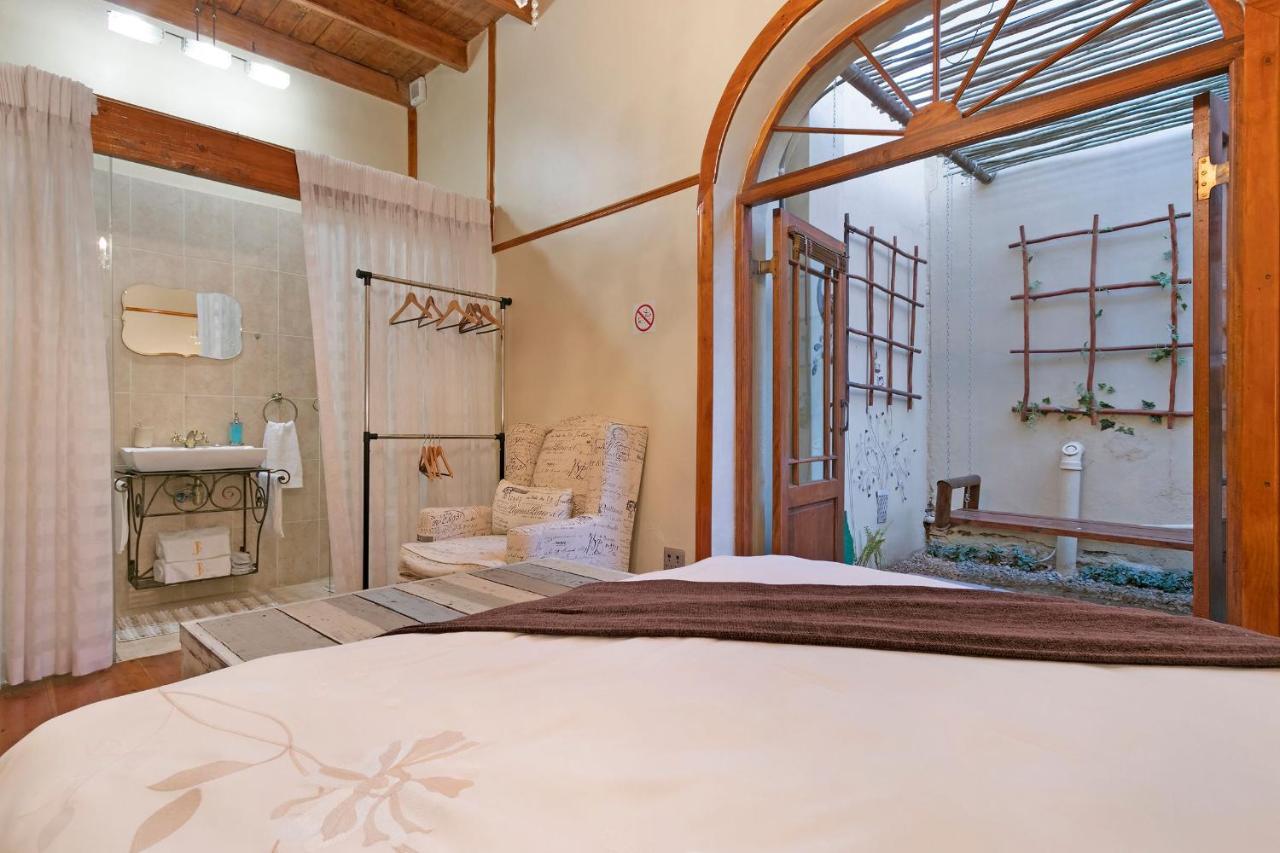 J'S Audacious Living Montagu Self Catering Appartement Buitenkant foto